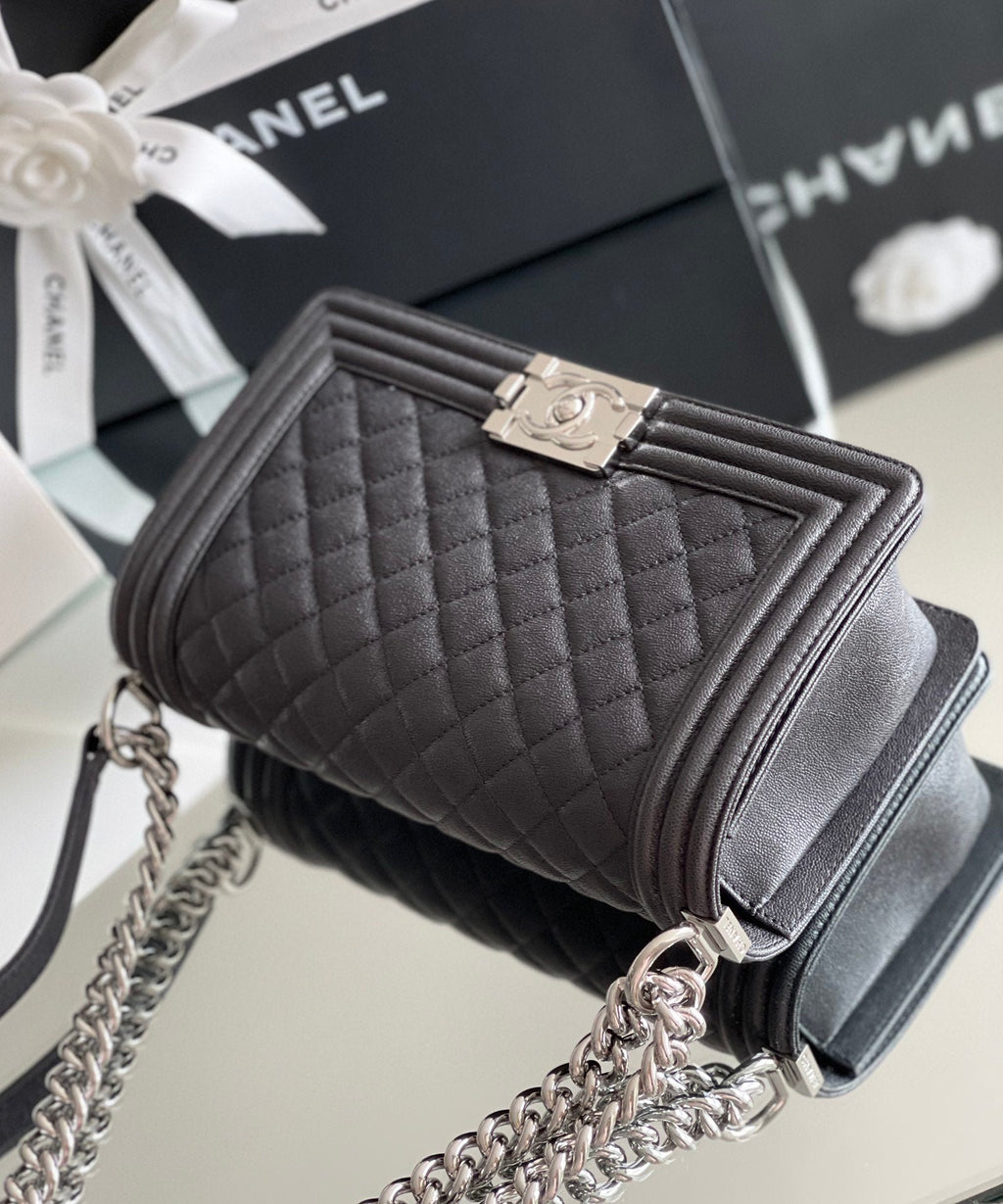 Chanel Medium Classic Flapbag 25cm Black