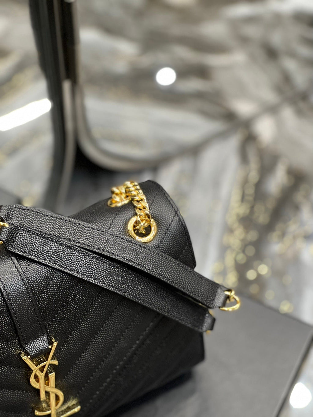 Saint Laurent College Medium Chain Bag 24cm Black