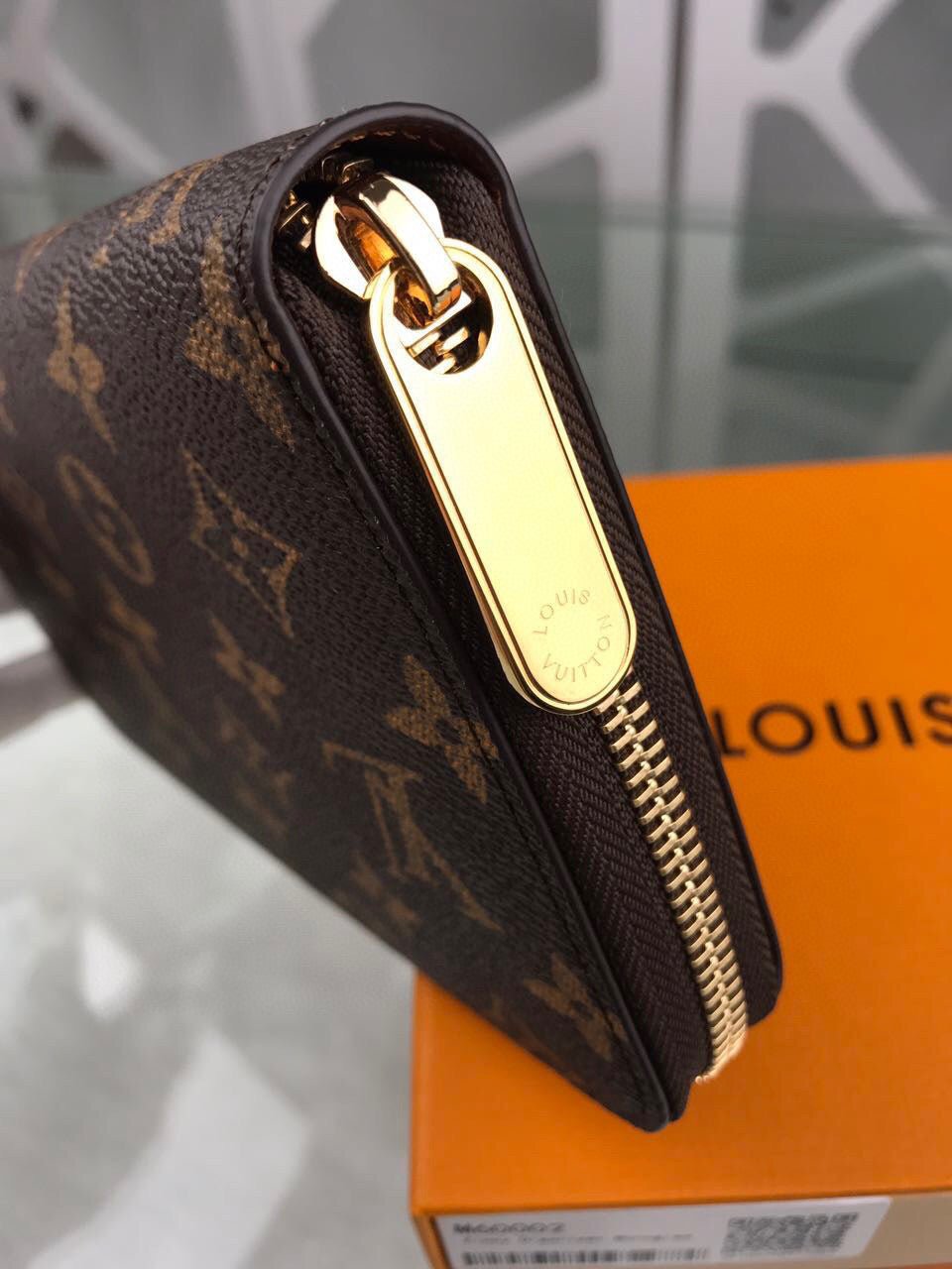 Louis Vuitton Zippy Vertical Wallet 20cm