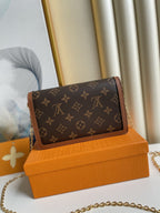 Louis Vuitton Dauphine Chain Wallet Combines Monogram And Monogram Reverse Canvas By Nicolas Ghesquière For Women, Women’s Wallet 19cm LV M68746