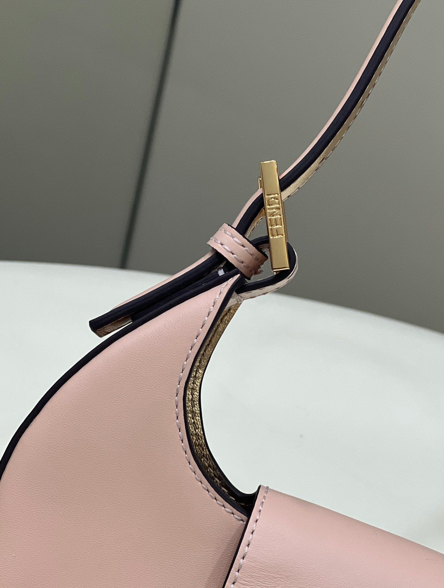 Fendi Cookie 19cm Pink