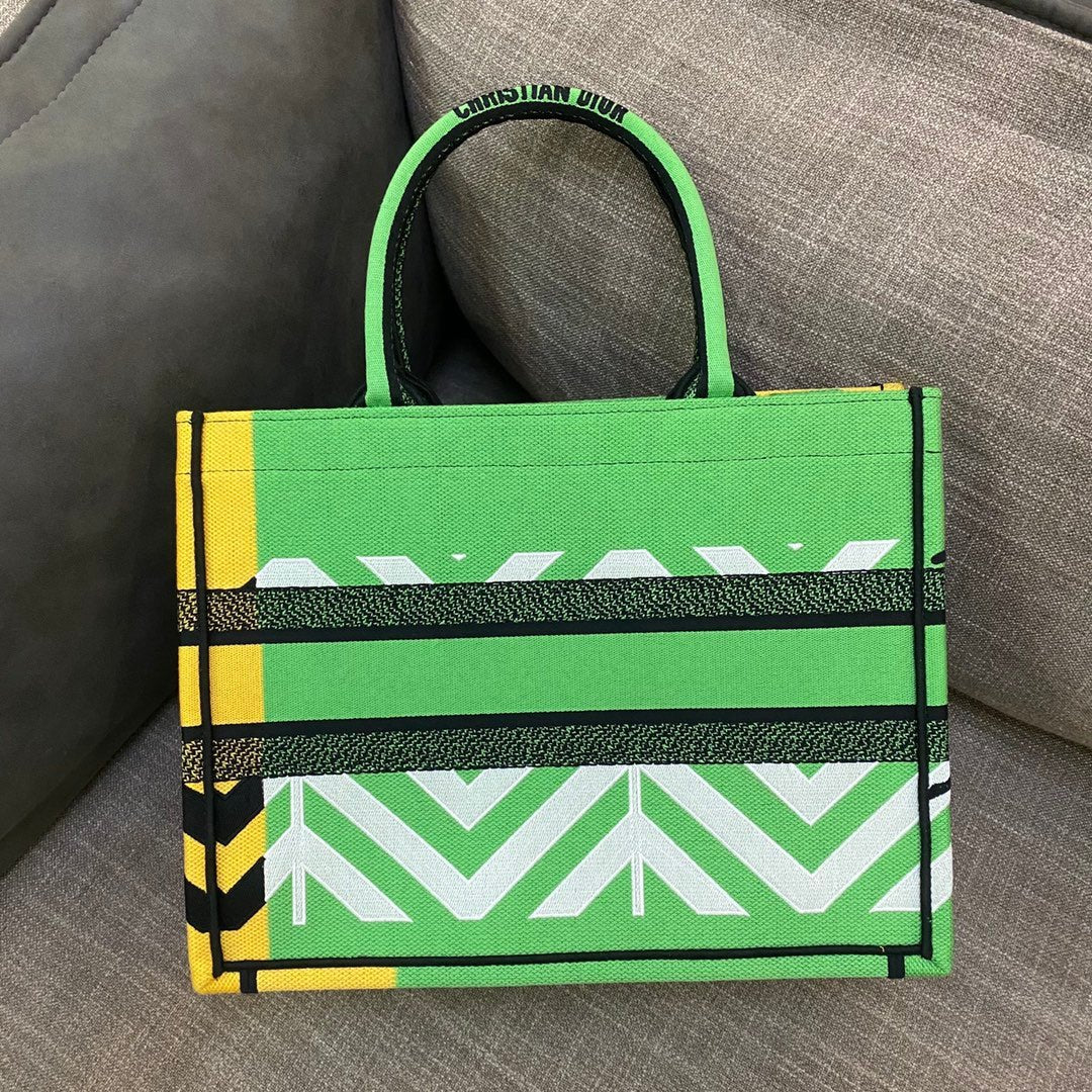 Christian Dior Medium Book Tote 36cm