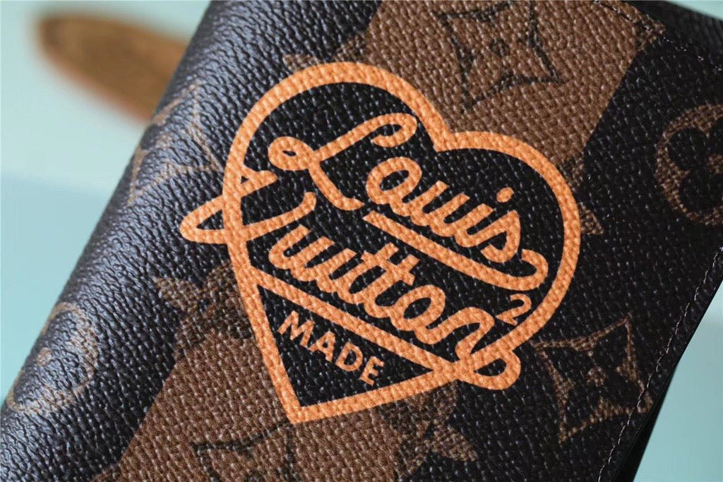 Louis Vuitton M81008 Brazza Wallet 19cm