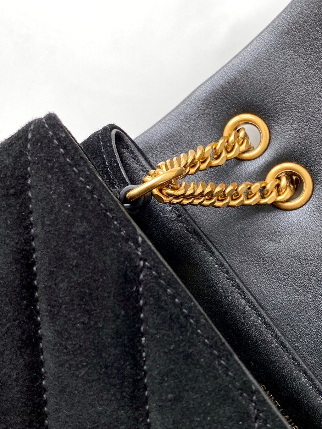 Saint Laurent Loulou Small Chain Bag With Gold Hardware 25cm
