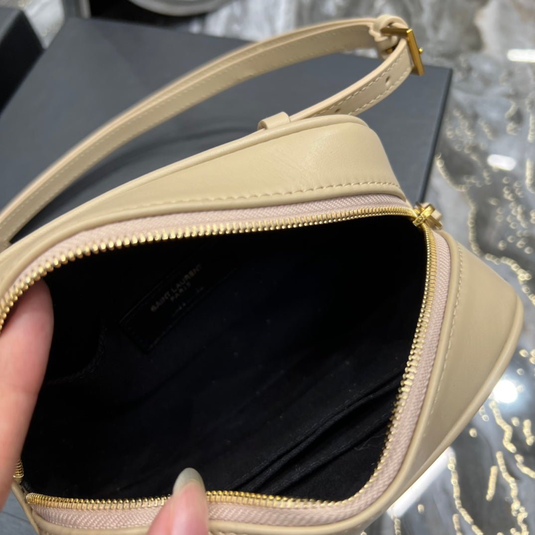 Saint Laurent Lou Belt Bag In Matelasse 15cm