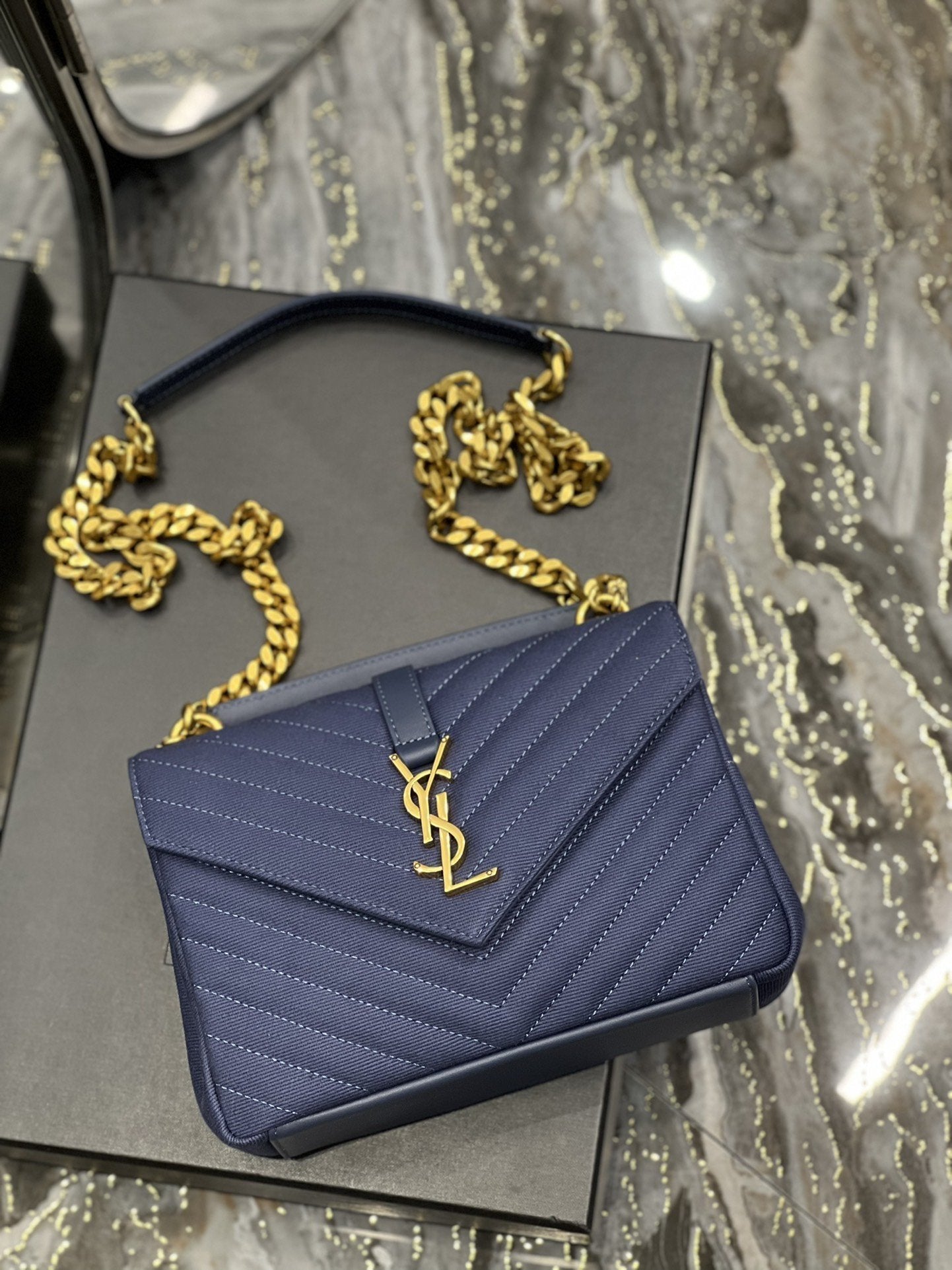 Saint Laurent College Medium Chain Bag 24cm