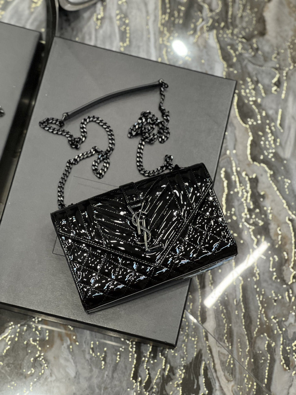 Saint Laurent Envelope Bag 21cm