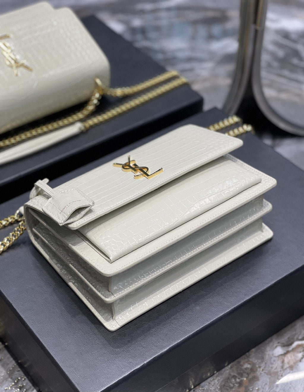 Saint Laurent Sunset Medium Chain Bag 22cm