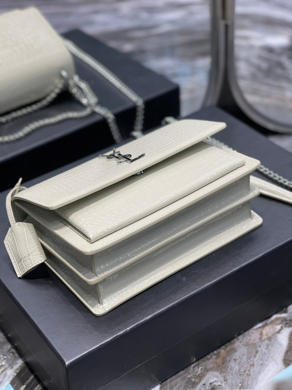 Saint Laurent Sunset Medium Chain Bag 22cm