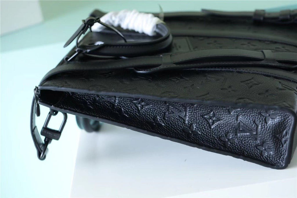 Louis Vuitton Sac Plat Cross 29cm Black