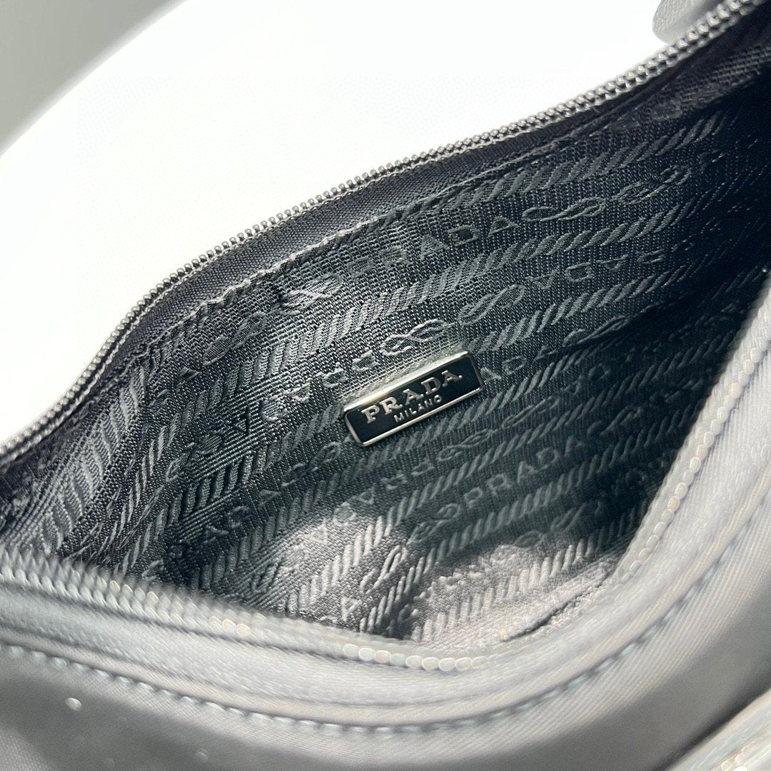 Prada Re-Nylon Re-Edition 2000 Mini-Bag Black For Women, Women’s Bags 8.6in/22cm