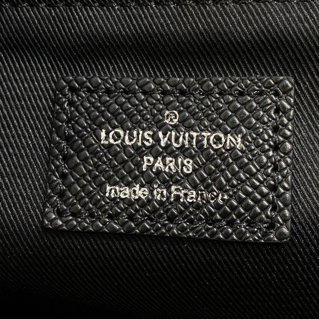 Louis Vuitton New Flap Messenger 29cm