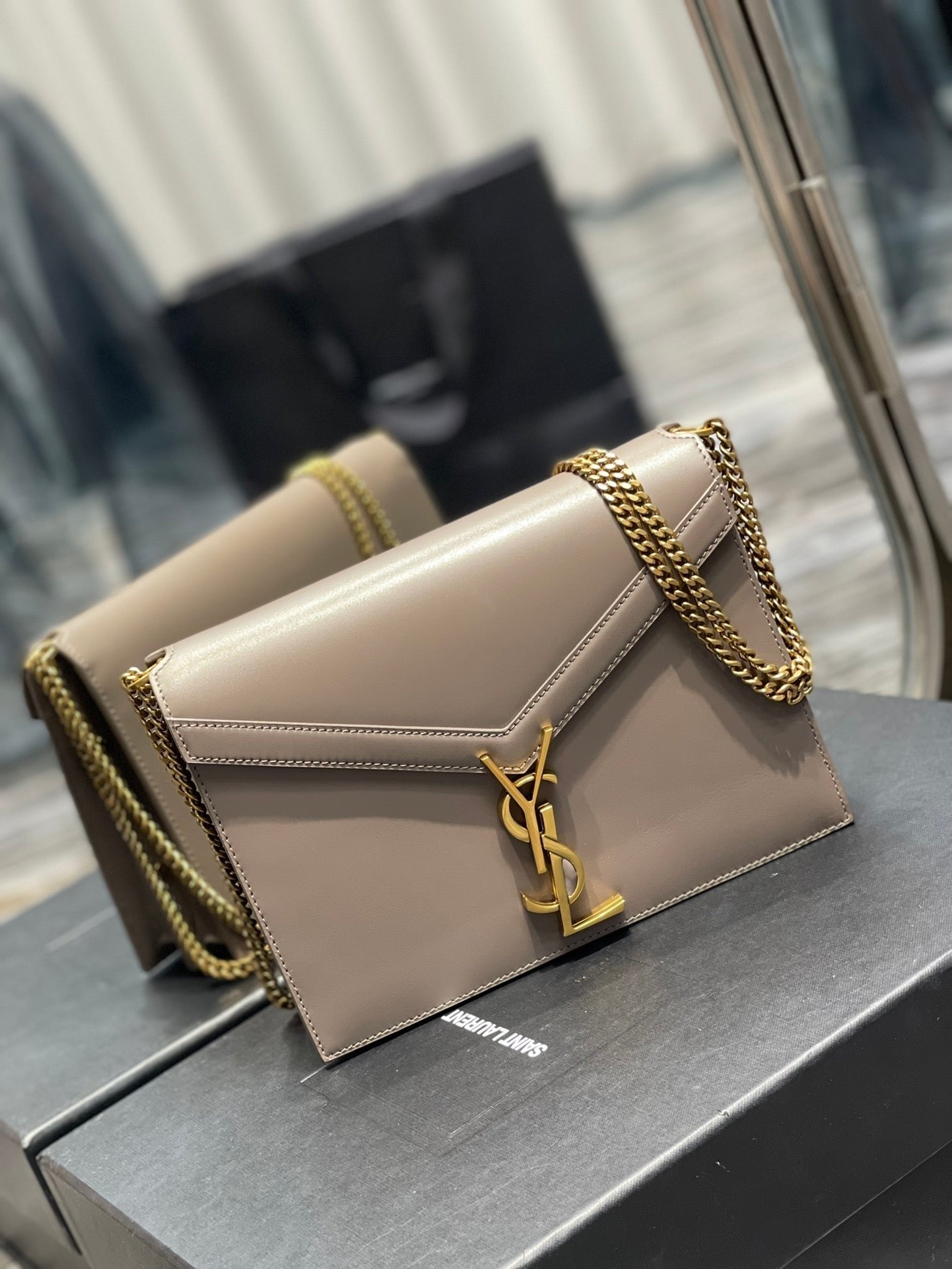 Saint Laurent Cassandra Medium Chain Bag In Grain De Poudre Embossed 22cm