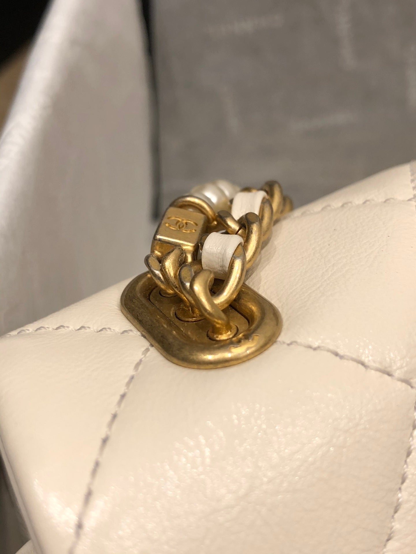 Chanel Mini Flapbag 20cm White