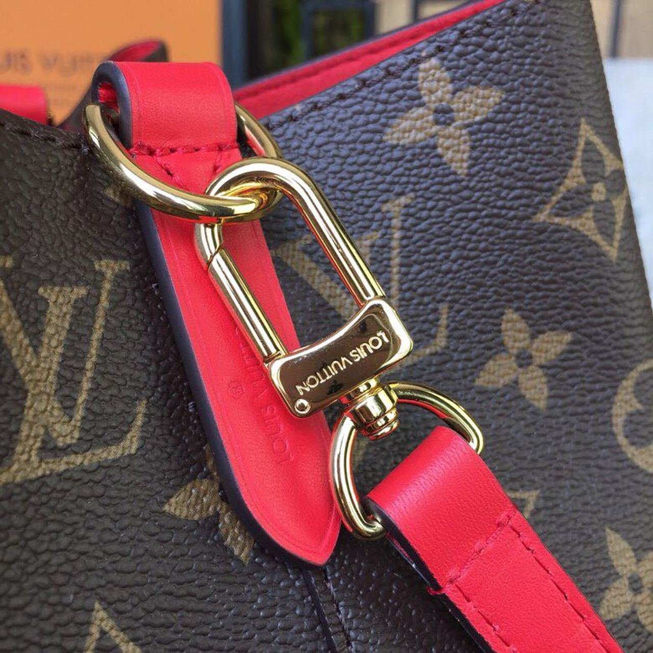 Louis Vuitton NoNo Bucket Bag Monogram Canvas Spring/Summer Collection M44020 Coquelicot