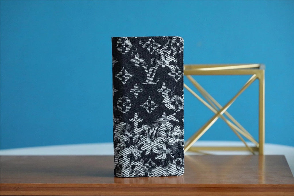 Louis Vuitton Brazza Wallet 19cm