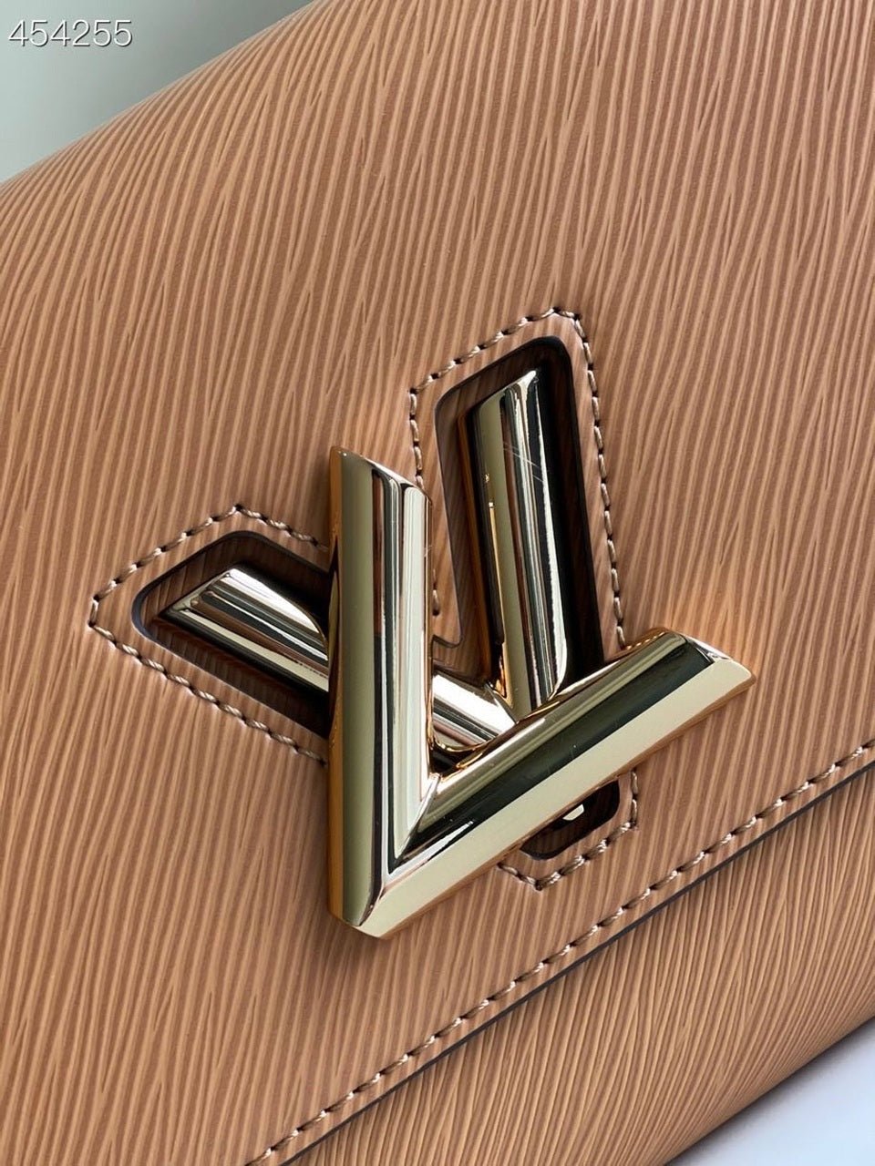 Louis Vuitton Twist MM Bag 23cm Epi Canvas Leather Spring/Summer Collection M57506, Gold Honey