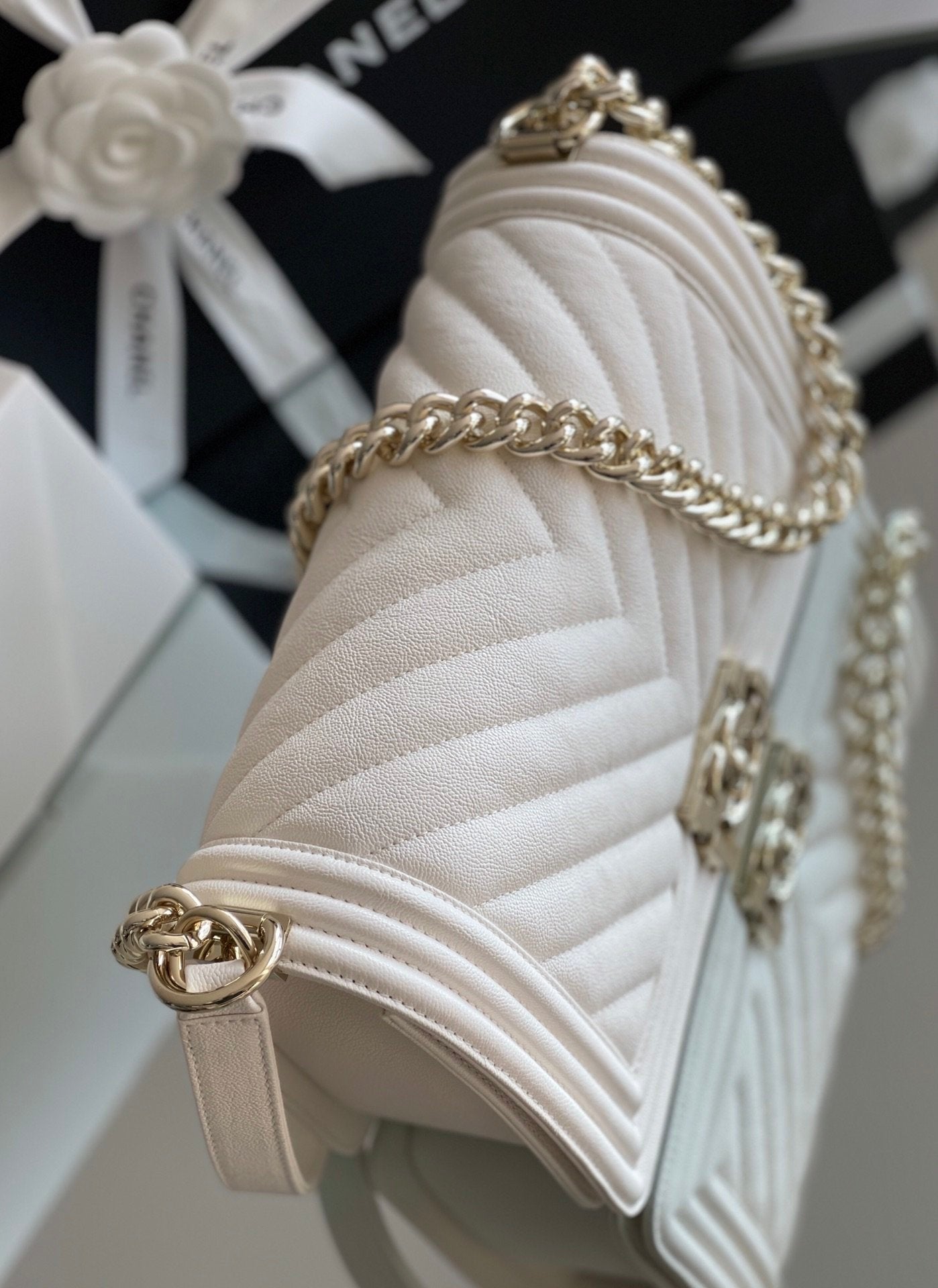 Chanel Medium Classic Flapbag 25cm White