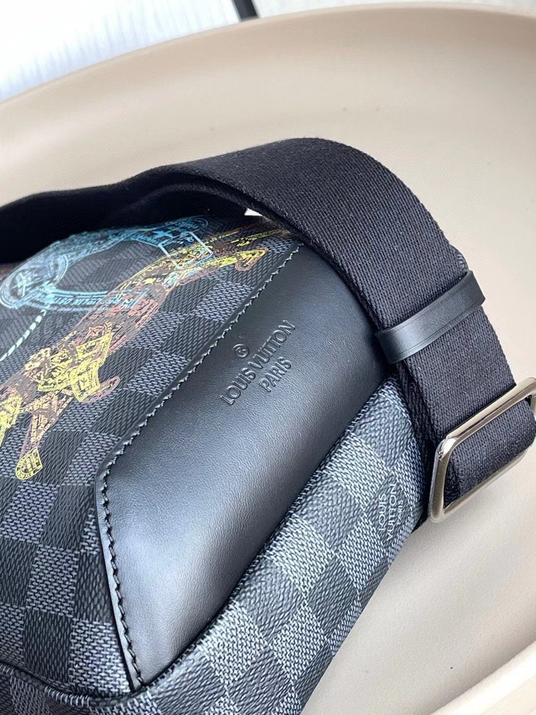 Louis Vuitton Avenue Sling Bag 31cm