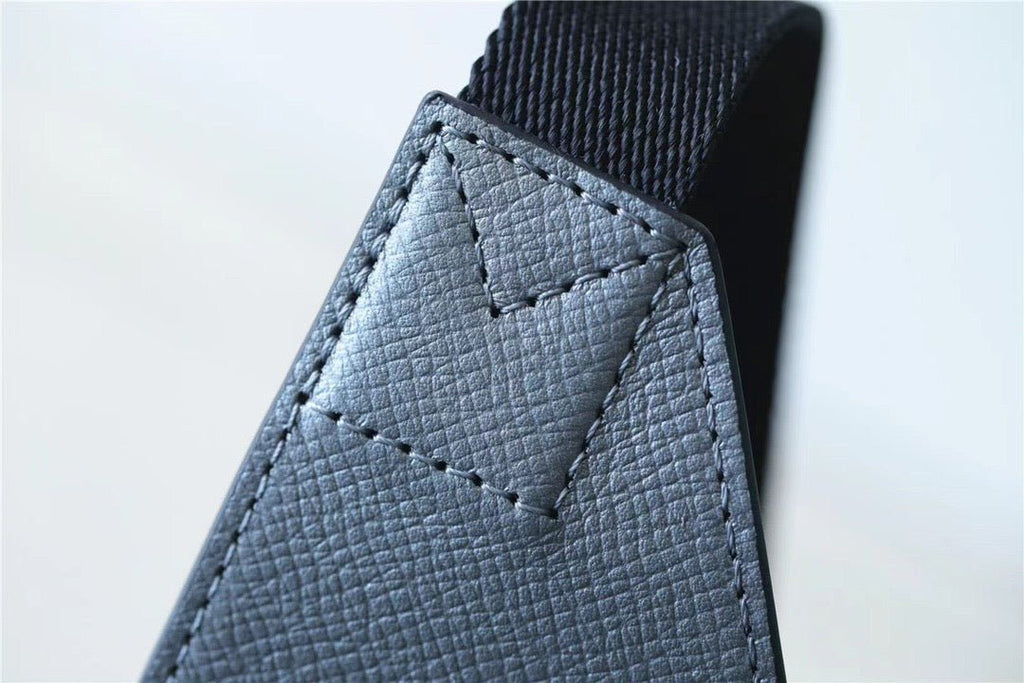 Louis Vuitton Outdoor Sling Bag 15cm