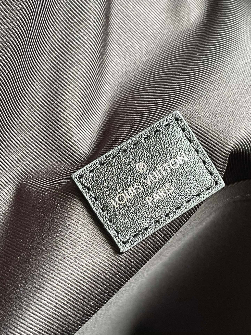 Louis Vuitton N50009 Campus Backpack 39cm
