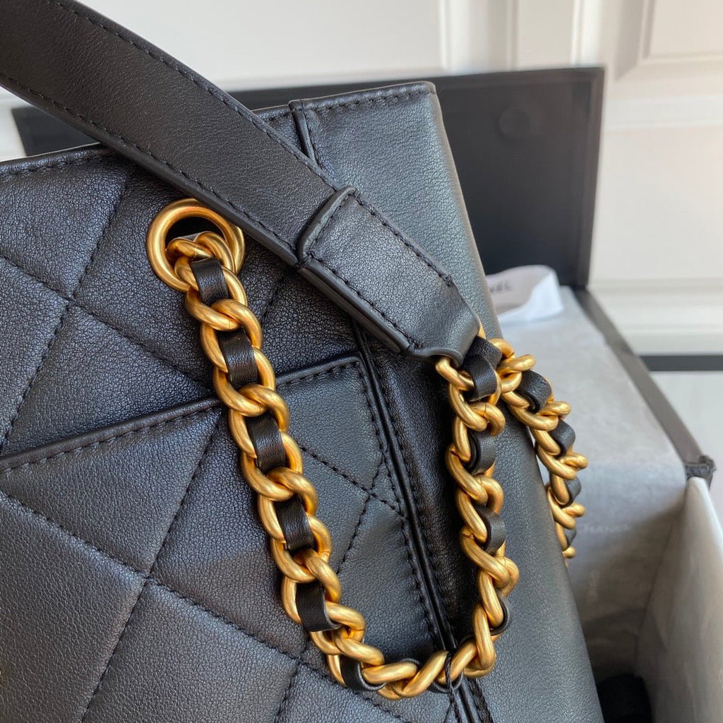 Chanel Maxi Shopping Bag 30cm Black