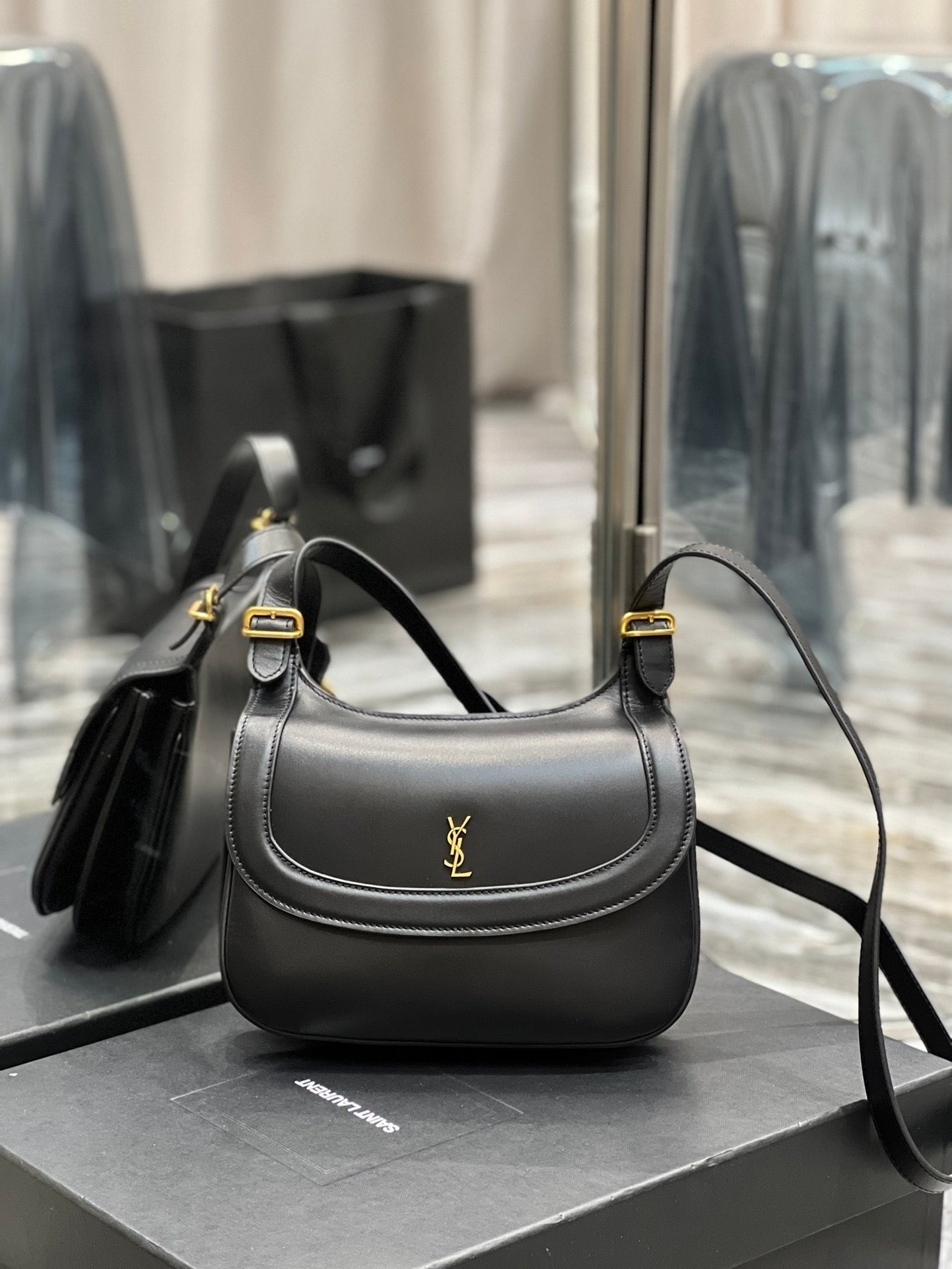 Saint Laurent Charlie Medium Shoudler Bag 23cm