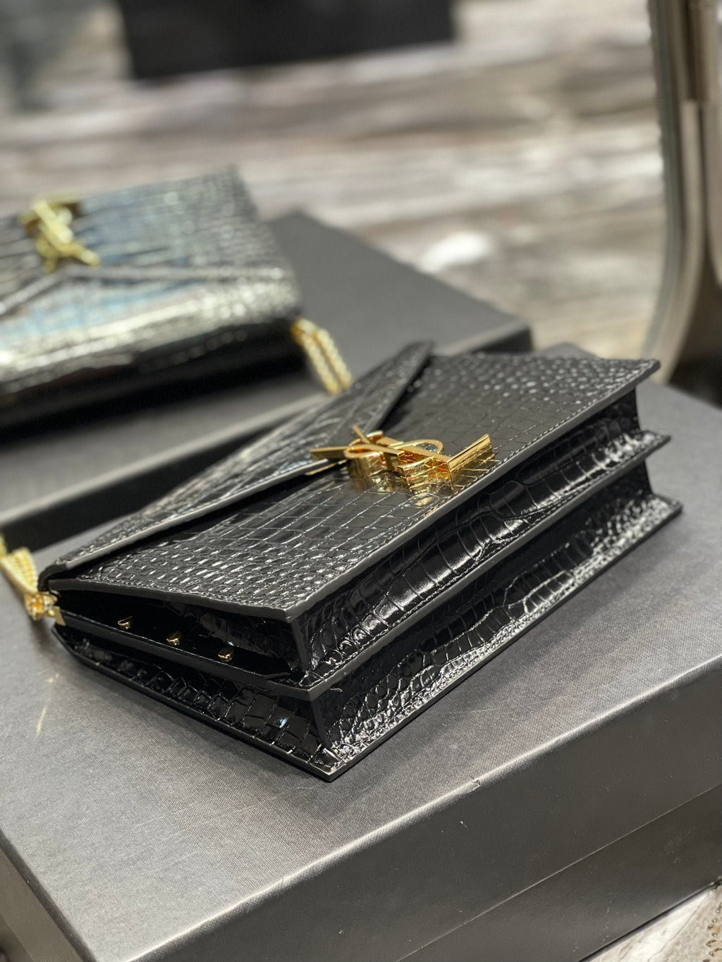 Saint Laurent Cassandra Medium Chain Bag In Grain De Poudre Embossed 22cm Black