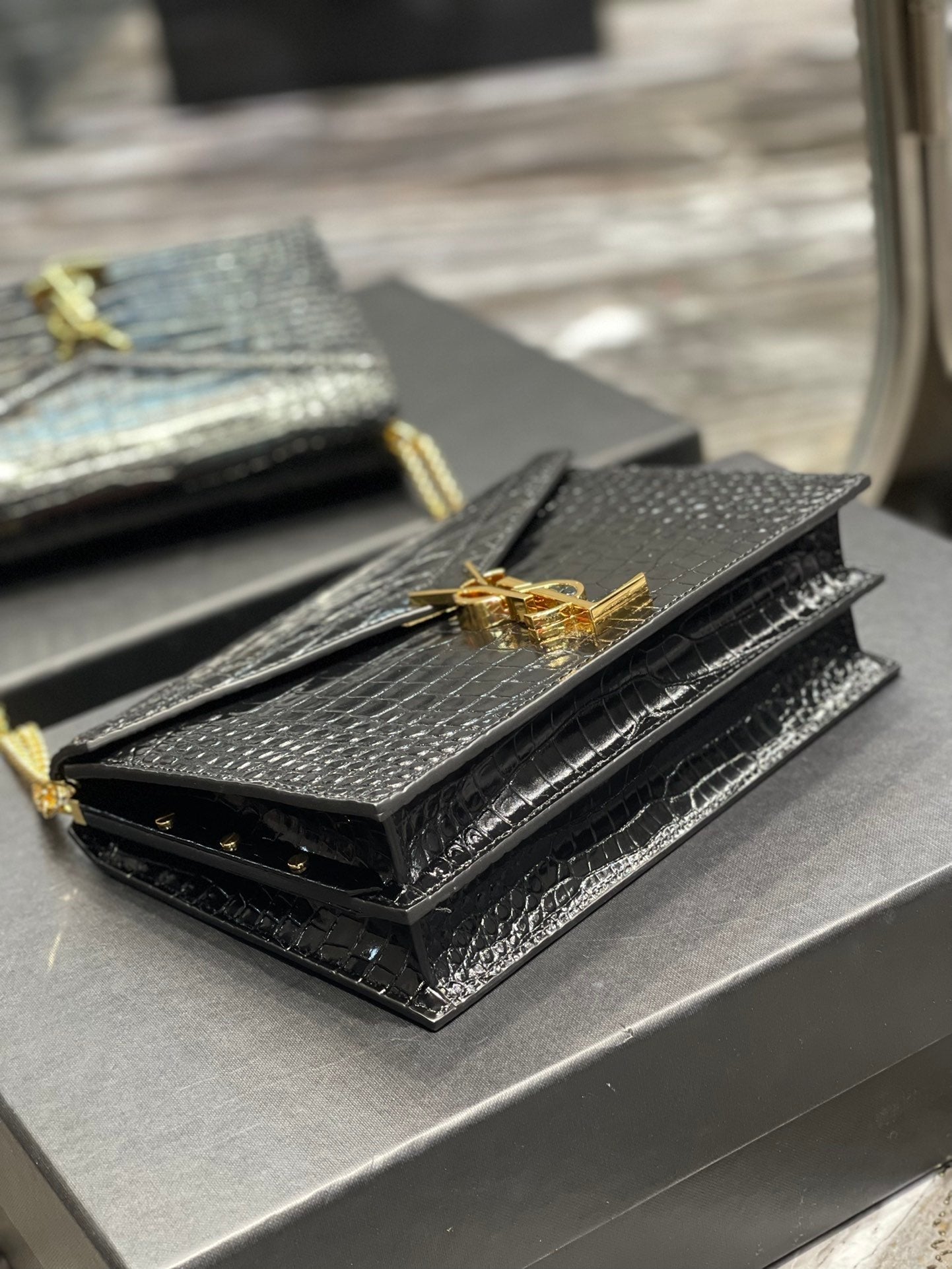 Saint Laurent Cassandra Medium Chain Bag In Grain De Poudre Embossed 22cm Black