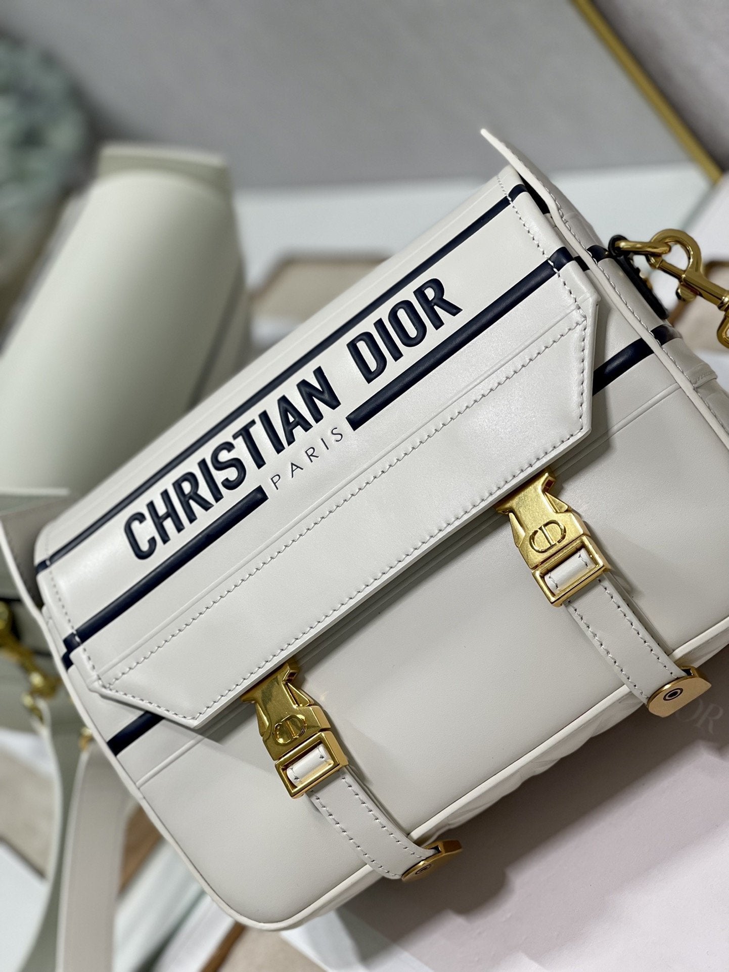 Christian Dior D-Bubble Bucket Bag 24cm White