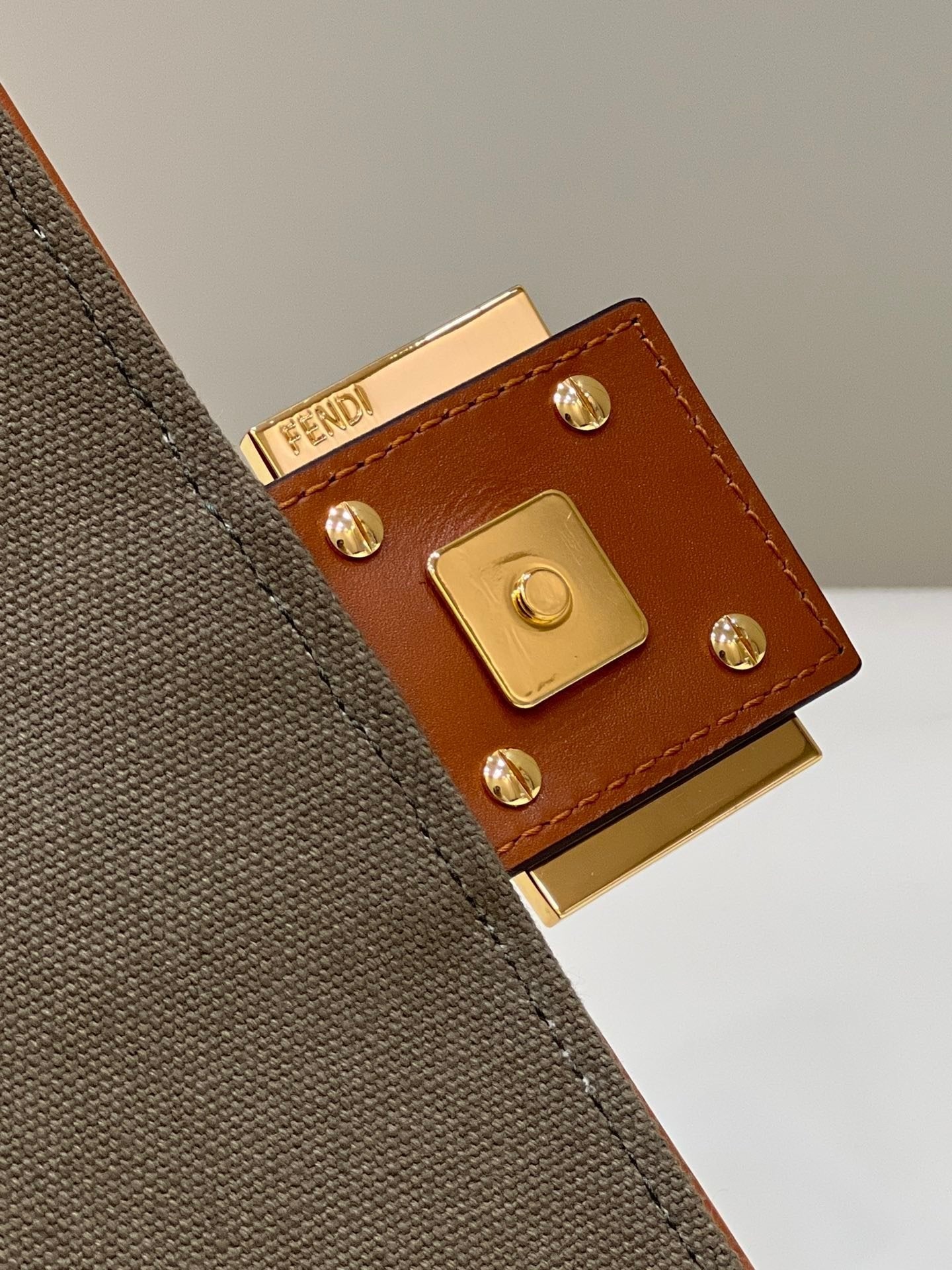 Fendi Baguette Midi 27cm Brown