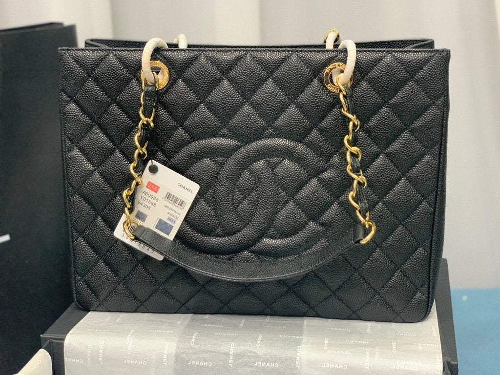 Chanel Tote Bag Spring Collection Gold Hardware 33cm Black
