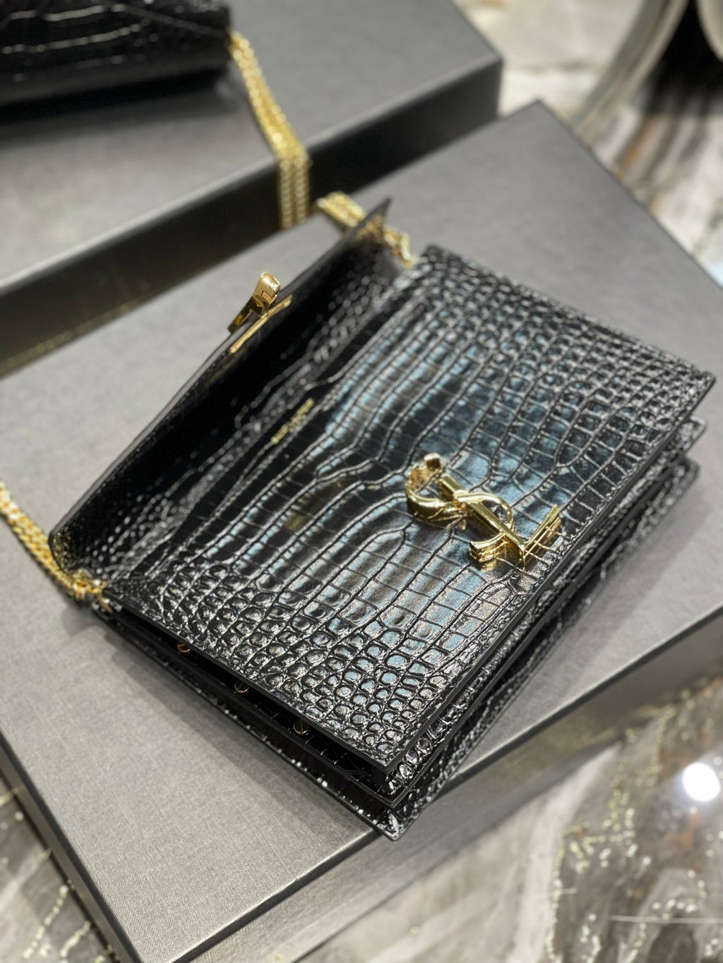 Saint Laurent Cassandra Medium Chain Bag In Grain De Poudre Embossed 22cm Black