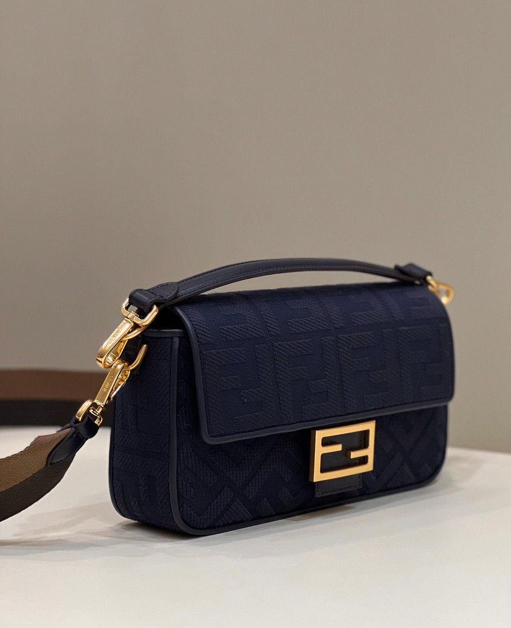 Fendi Baguette Midi 27cm Blue