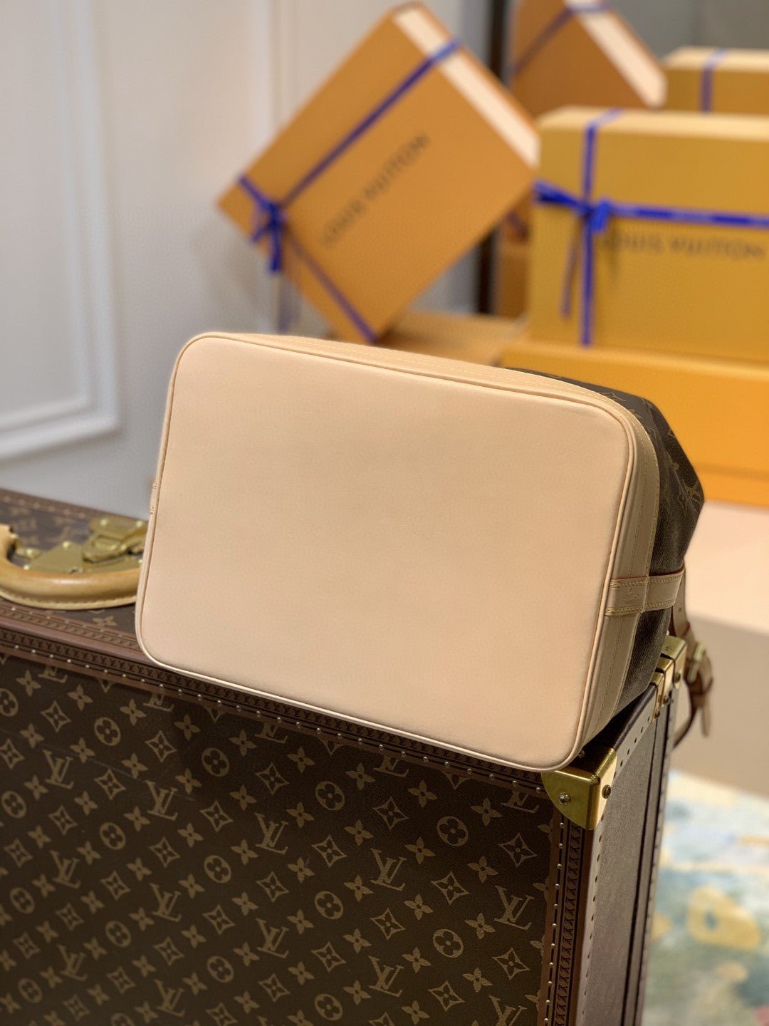 Louis Vuitton M42224 Nóe 28cm Brown