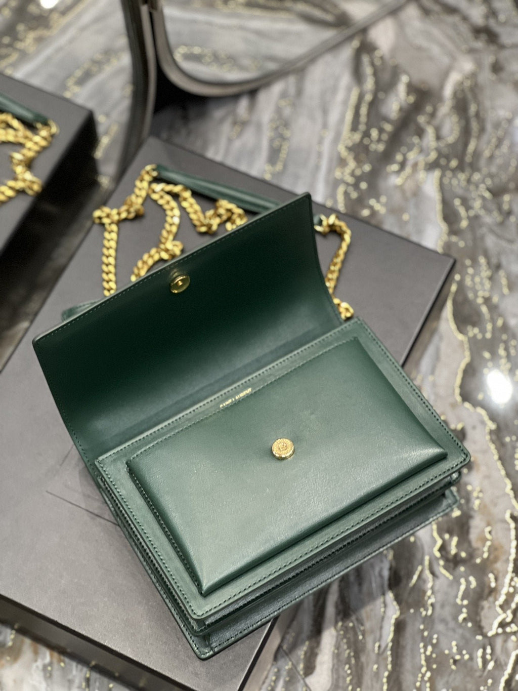 Saint Laurent Sunset Medium Chain Bag 22cm