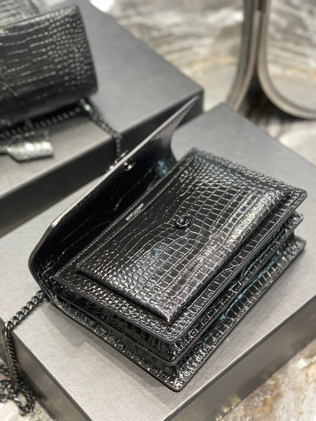 Saint Laurent Sunset Medium Chain Bag 22cm