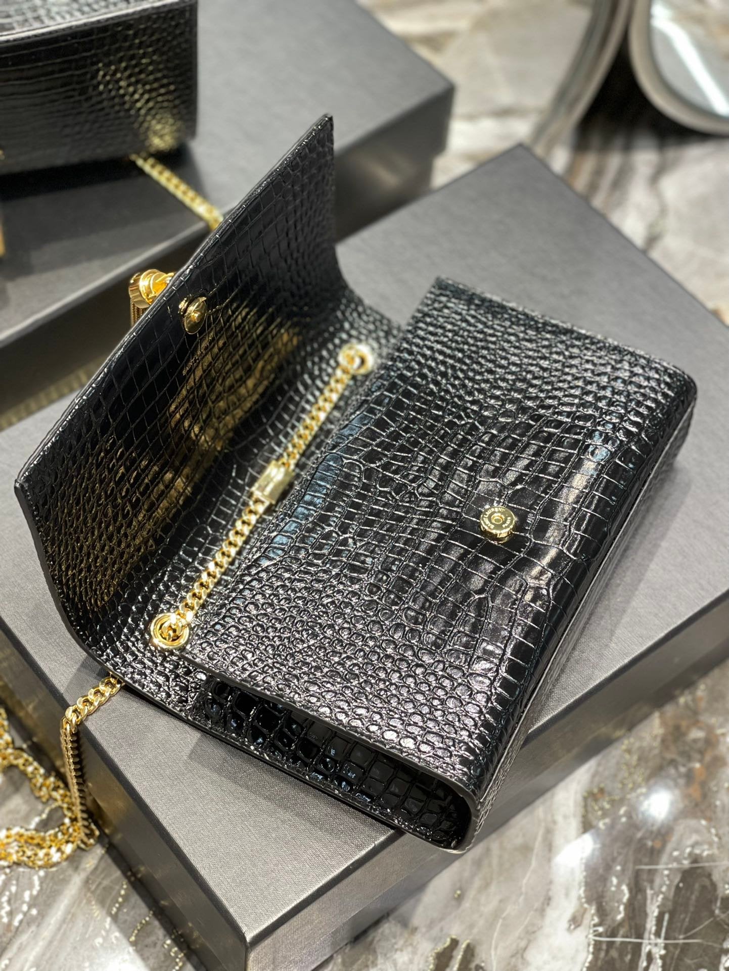 Saint Laurent Kata Medium Chain Bag With Tassel 24cm