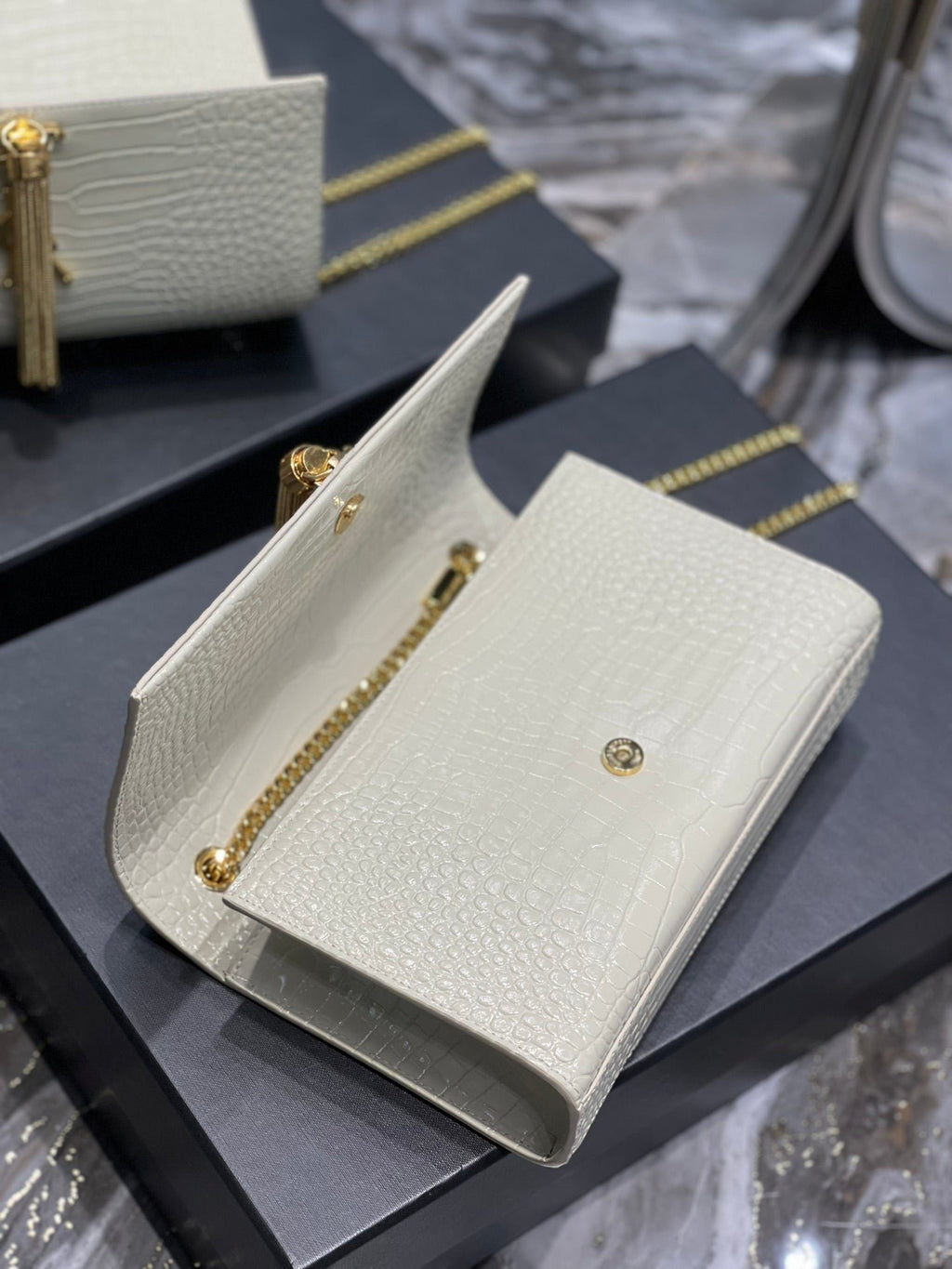 Saint Laurent Kata Medium Chain Bag With Tassel 24cm