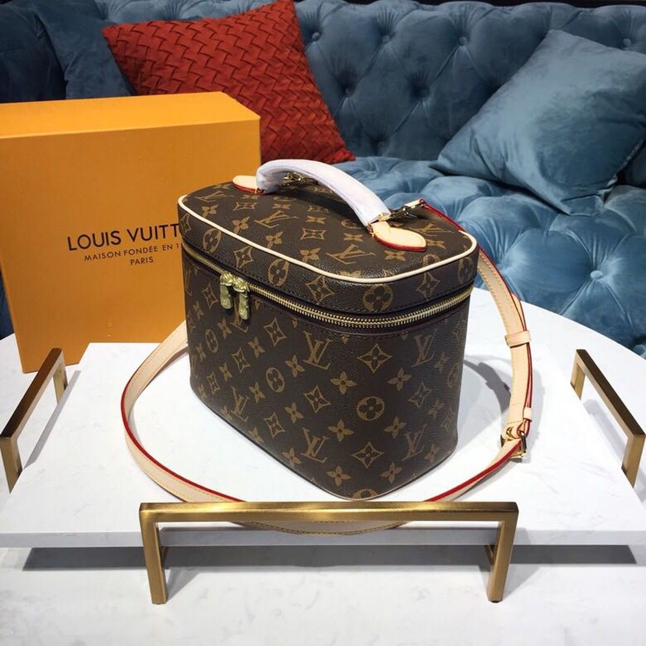 Louis Vuitton Nice BB Vanity Case Bag Monogram Canvas Spring/Summer Collection, Brown