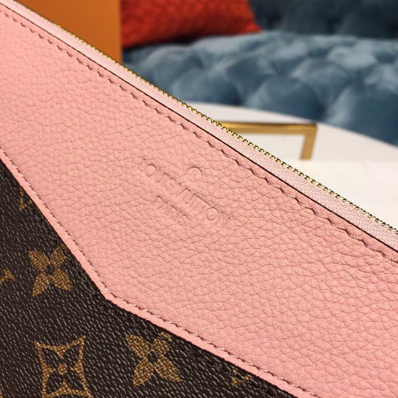 Louis Vuitton Daily Pouch Bag 30cm Monogram Canvas Spring/Summer Collection M62942, Rose Poudre