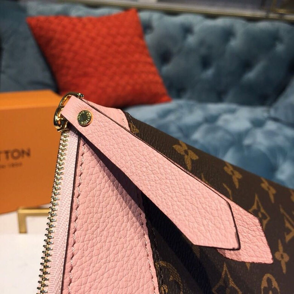Louis Vuitton Daily Pouch Bag 30cm Monogram Canvas Spring/Summer Collection M62942, Rose Poudre