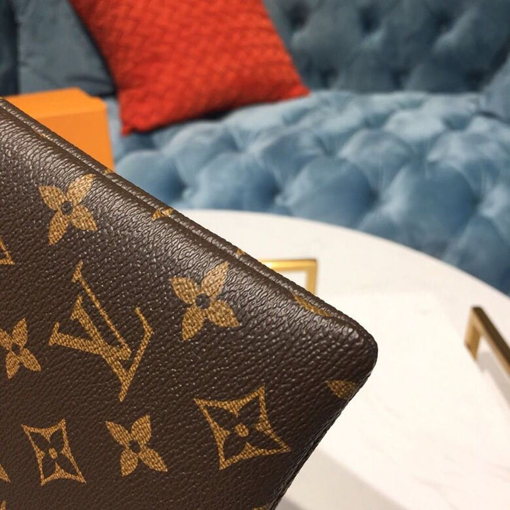 Louis Vuitton Daily Pouch Bag 30cm Monogram Canvas Spring/Summer Collection M62942, Rose Poudre