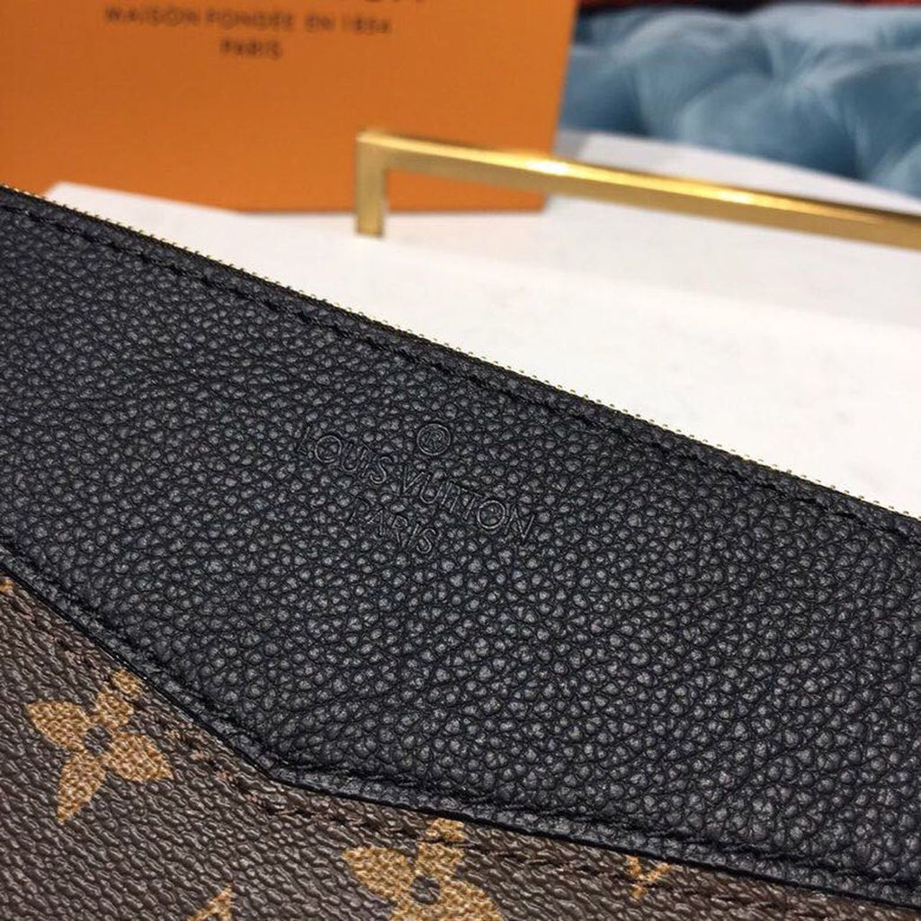 Louis Vuitton Daily Pouch Bag 30cm Monogram Canvas Spring/Summer Collection M62048, Black