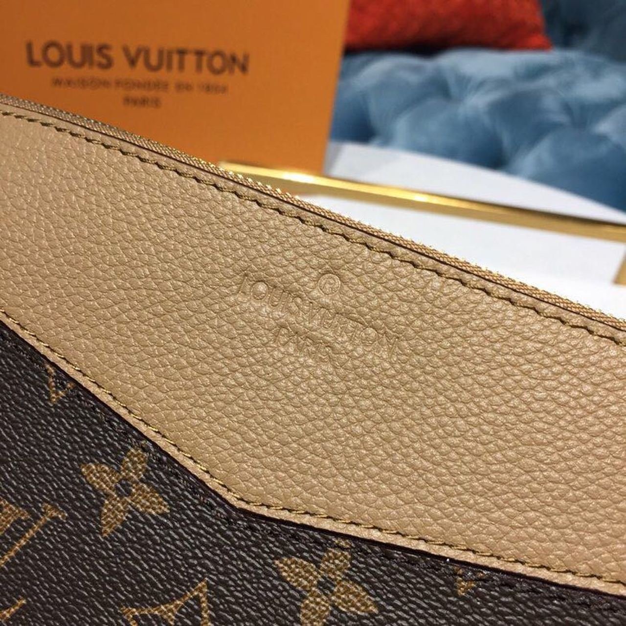 Louis Vuitton Daily Pouch Bag 30cm Monogram Canvas Spring/Summer Collection M64591, Sesame
