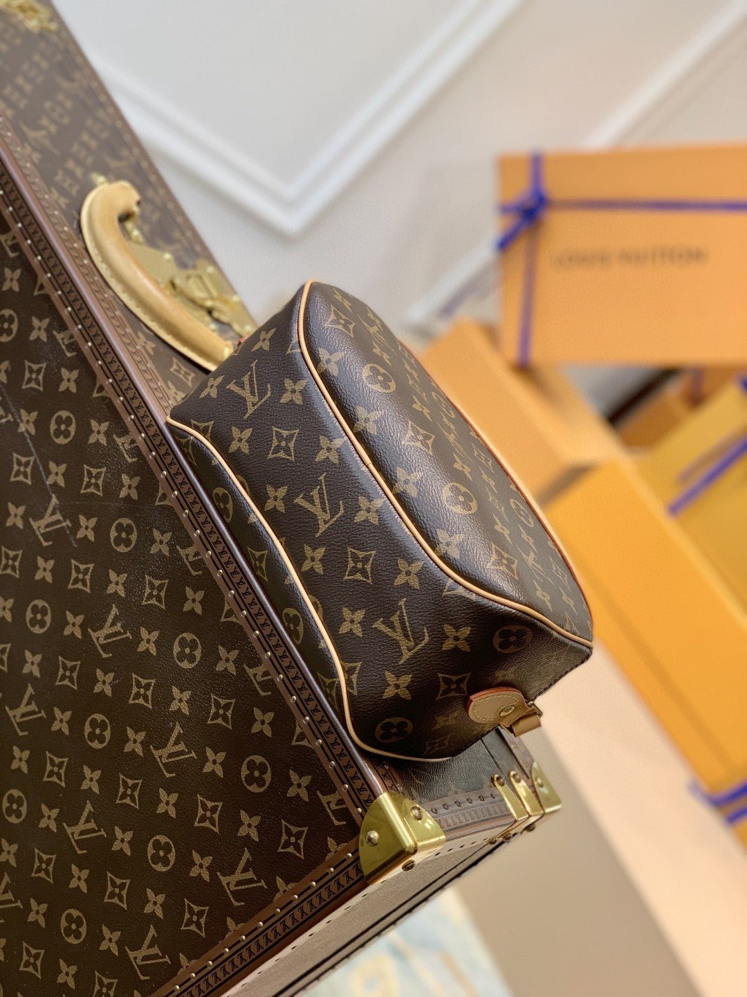 Louis Vuitton M51221 Diane 25cm Brown