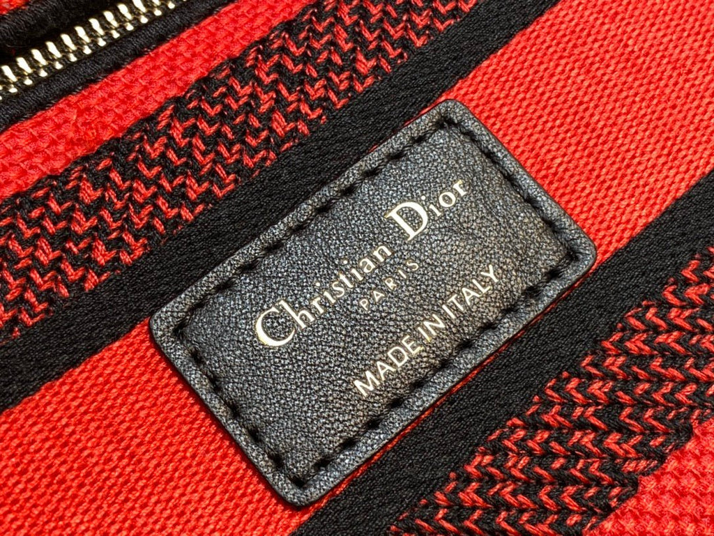 Christian Dior Medium Lady Dior Bag 24cm