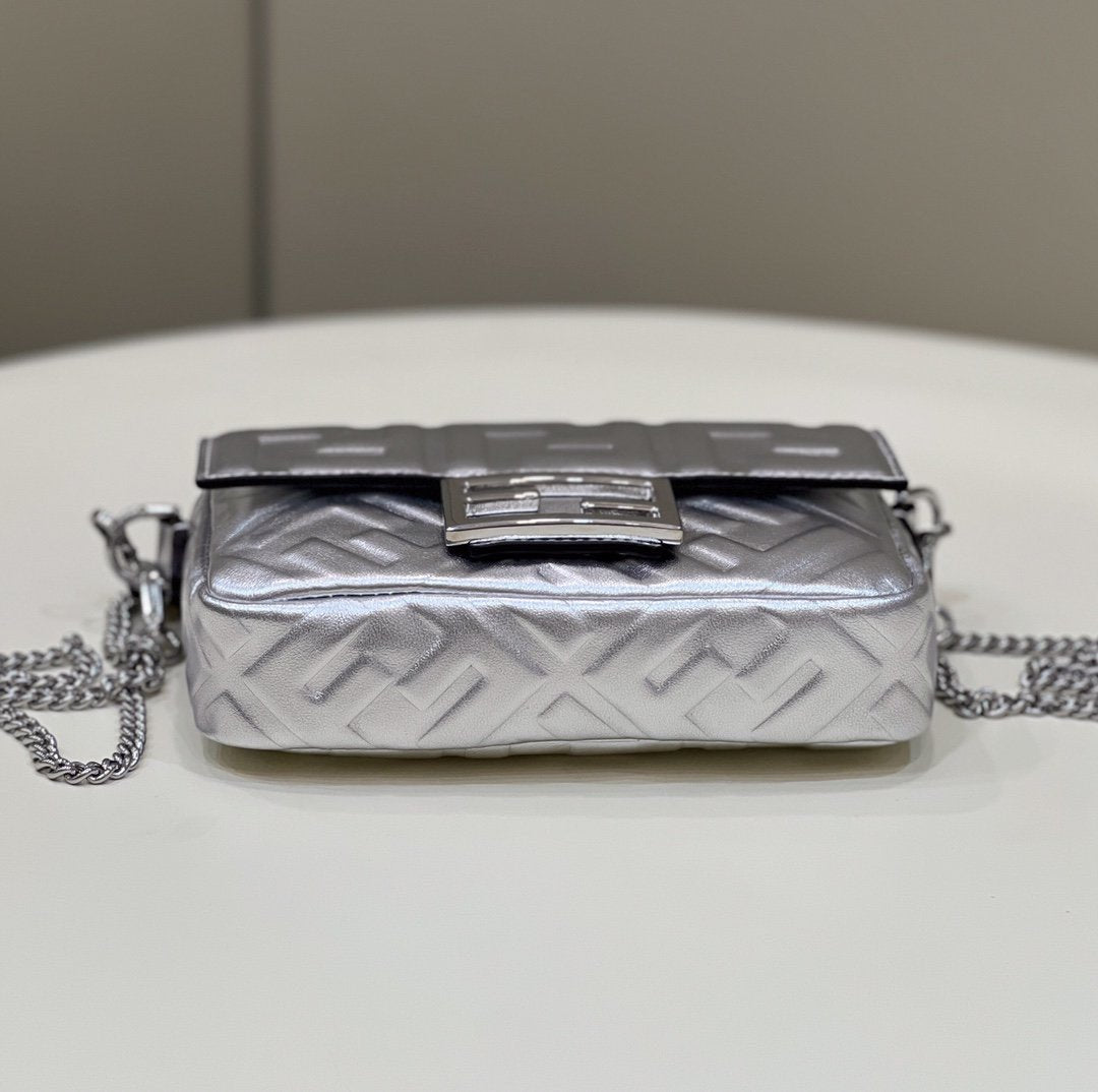 Fendi Baguette Bag 19cm Silver