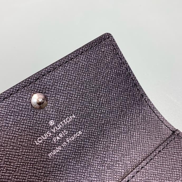 Louis Vuitton 6 Key Holder Damier 10cm Grey