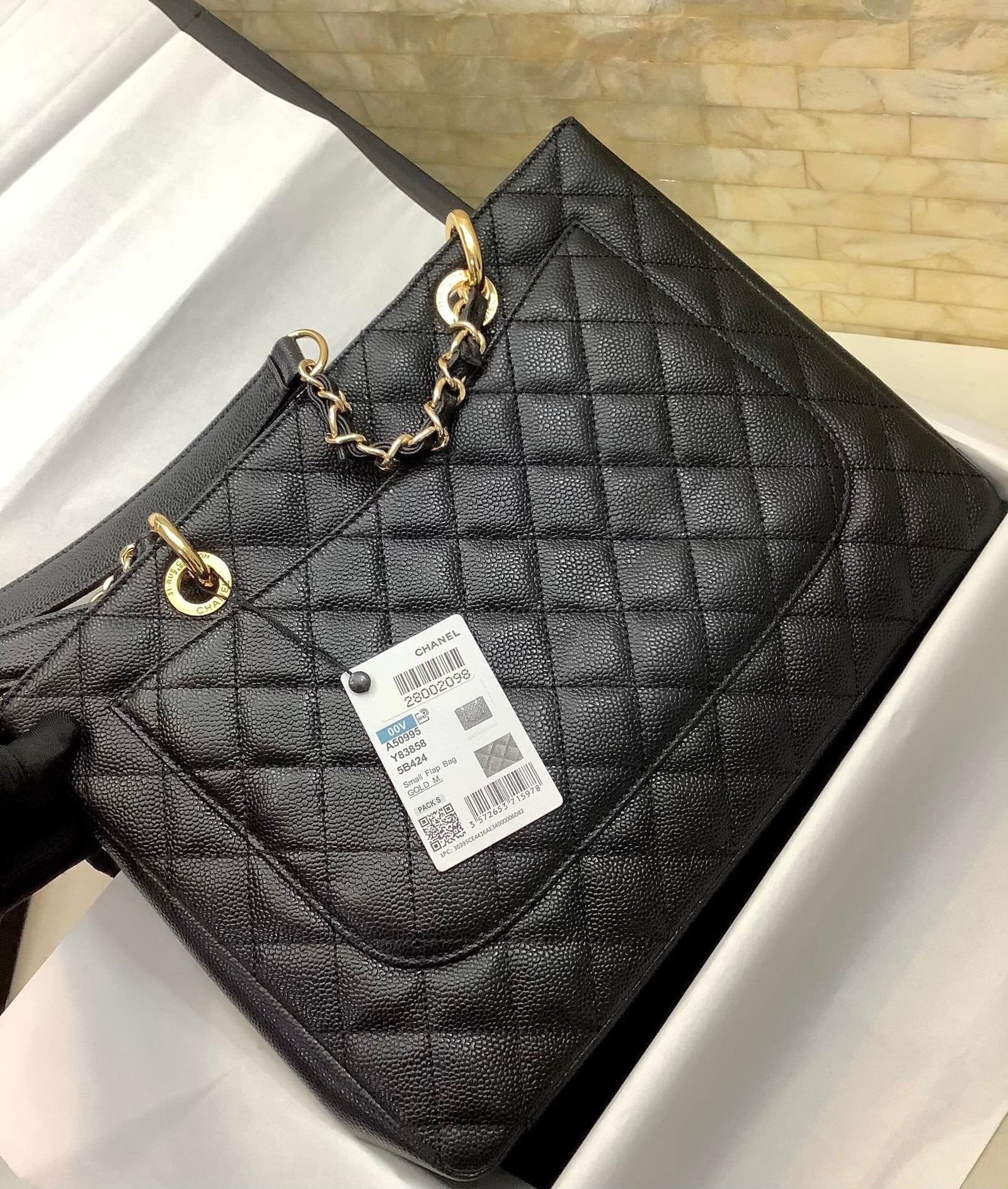 Chanel Classic Tote Bag Gold Hardware 34cm Black